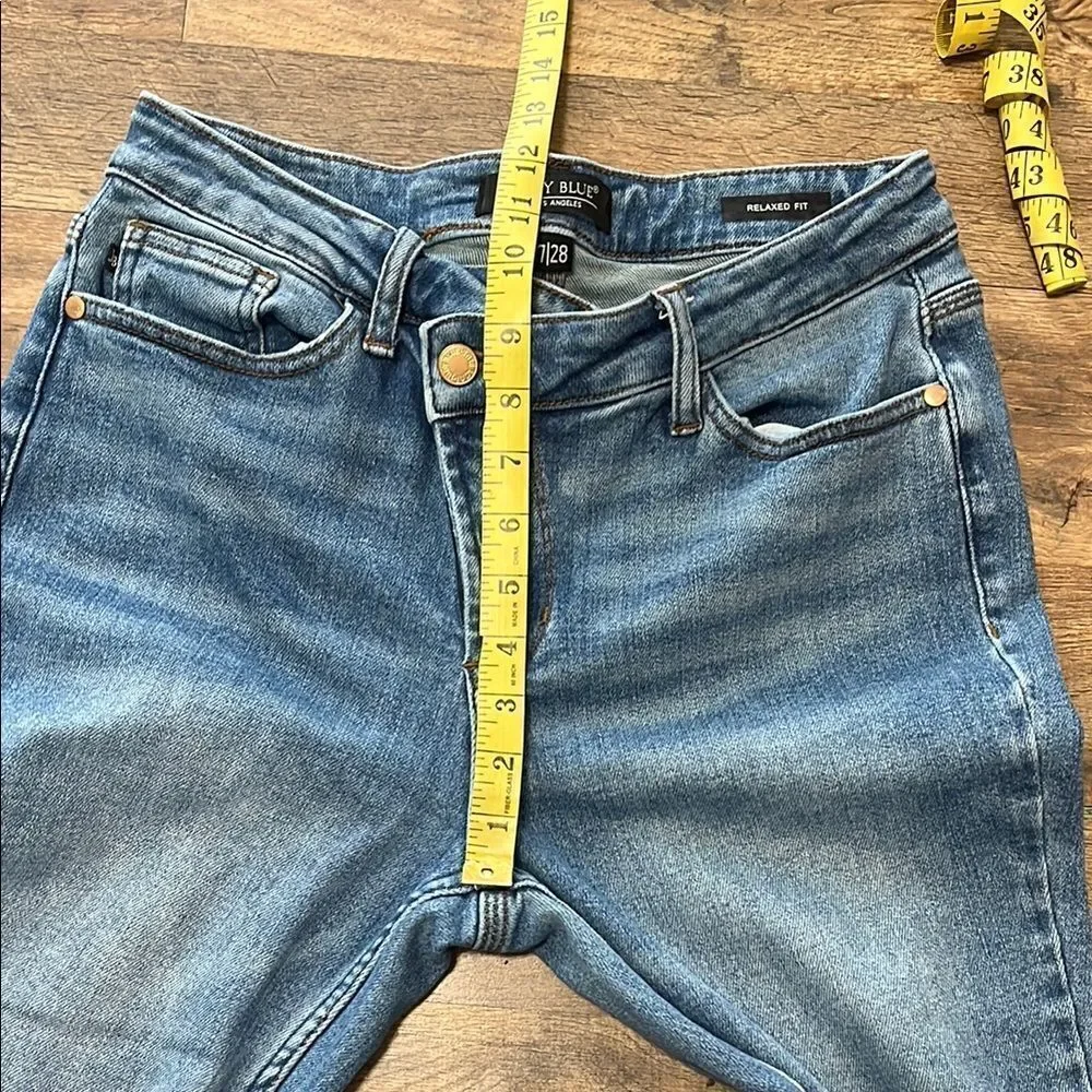 Judy Blue relaxed fit jeans size 7/28